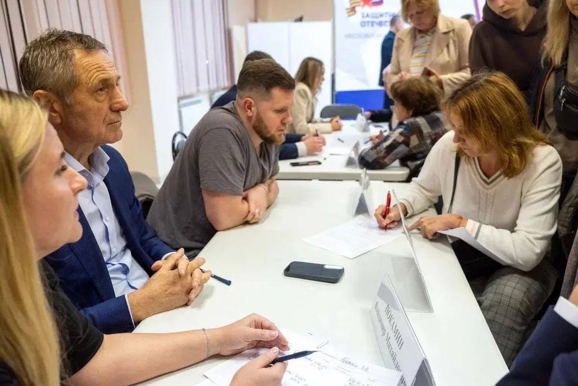 В Реутове прошла выездная администрация, посвящённая вопросам ЖКХ и благоустройства В Реутове прошла выездная администрация, посвящённая вопросам ЖКХ и благоустройства