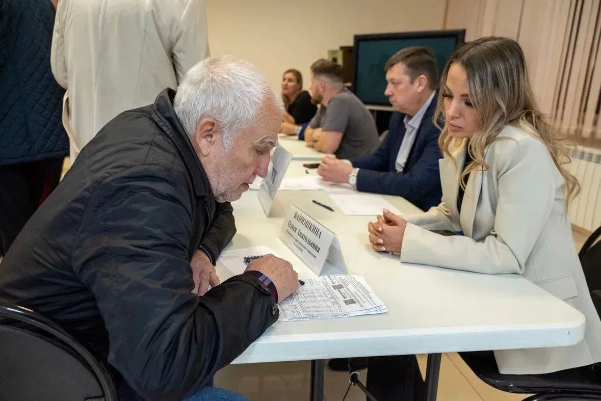 В Реутове прошла выездная администрация, посвящённая вопросам ЖКХ и благоустройства В Реутове прошла выездная администрация, посвящённая вопросам ЖКХ и благоустройства