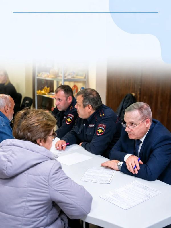 На выездной администрации в Индустрии встретились с жителями сразу нескольких сел и деревень На выездной администрации в Индустрии встретились с жителями сразу нескольких сел и деревень