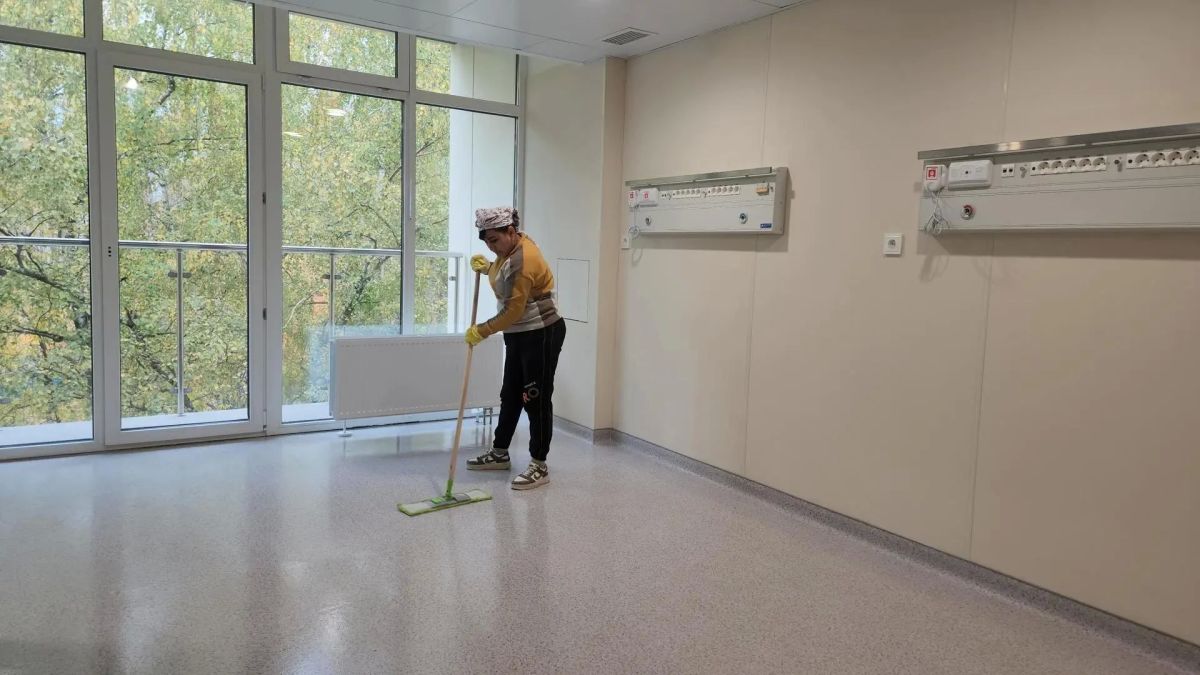 В хирургическом корпусе Ухтомской больницы в Люберцах идет прокладка внутренних инженерных систем В хирургическом корпусе Ухтомской больницы в Люберцах идет прокладка внутренних инженерных систем