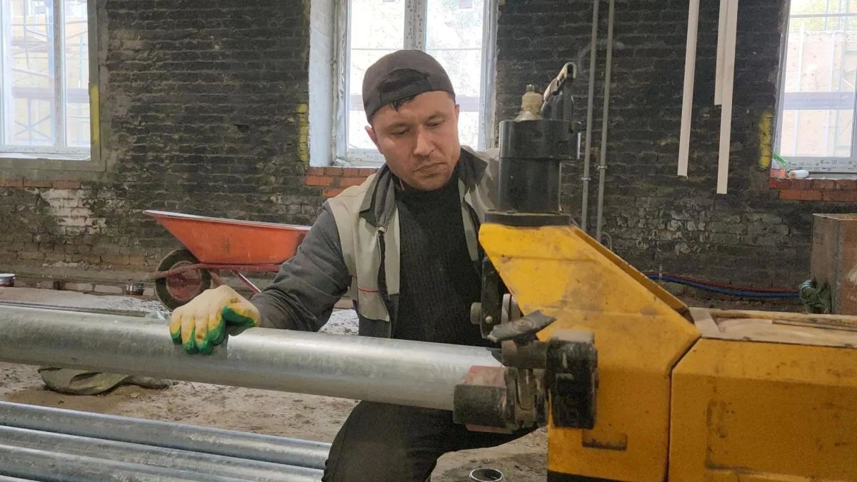 В хирургическом корпусе Ухтомской больницы в Люберцах идет прокладка внутренних инженерных систем В хирургическом корпусе Ухтомской больницы в Люберцах идет прокладка внутренних инженерных систем