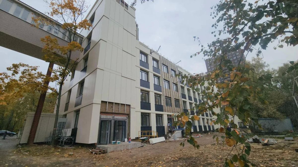 В хирургическом корпусе Ухтомской больницы в Люберцах идет прокладка внутренних инженерных систем