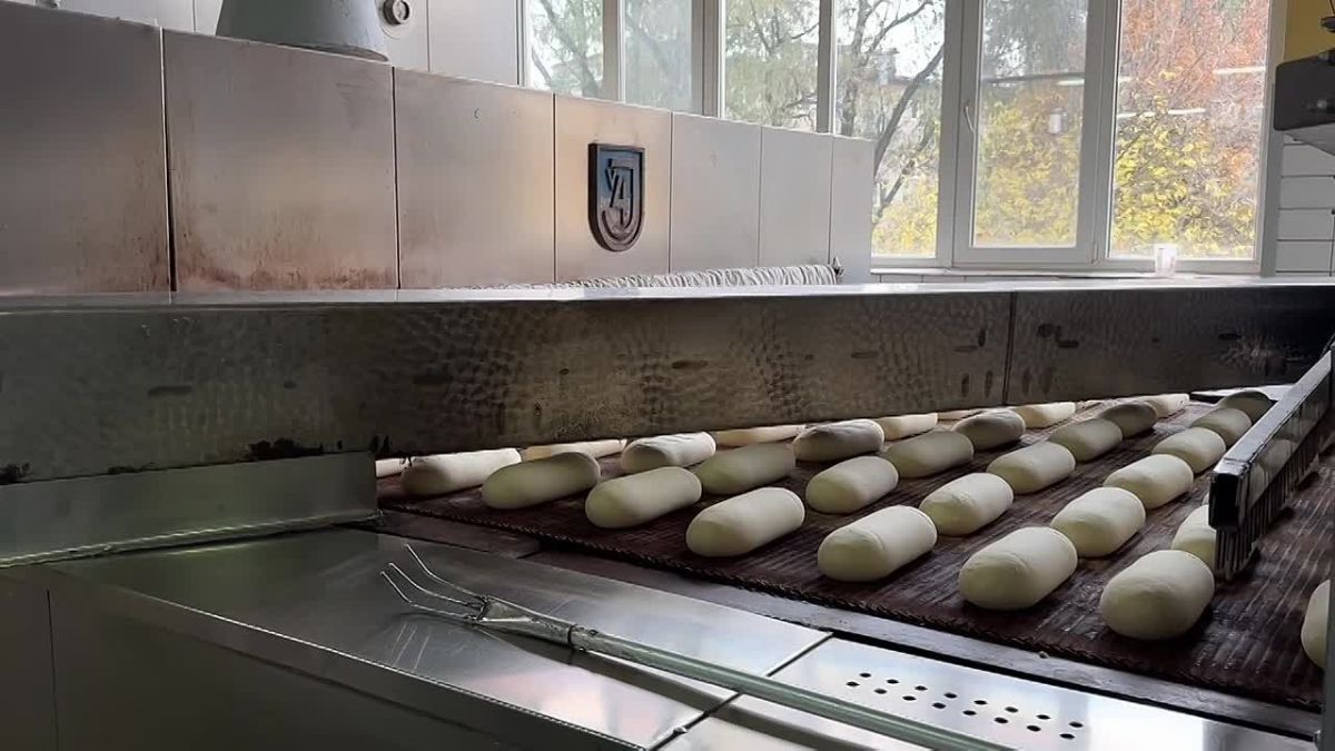 Во Всемирный день хлеба посетил предприятие «Щёлковохлеб».