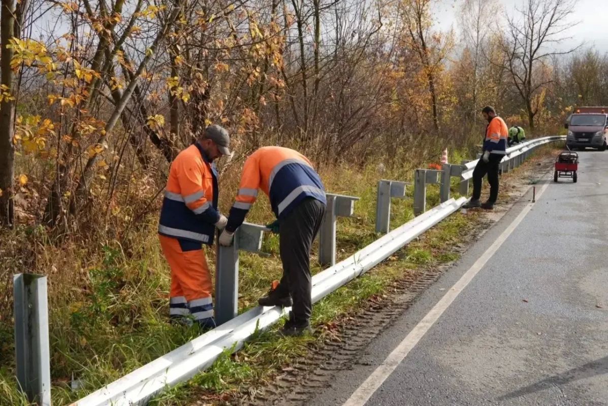 В Городском округе Серпухов стартовали работы по установке барьерного ограждения на трёх участках В Городском округе Серпухов стартовали работы по установке барьерного ограждения на трёх участках