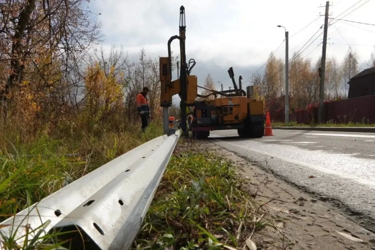 В Городском округе Серпухов стартовали работы по установке барьерного ограждения на трёх участках В Городском округе Серпухов стартовали работы по установке барьерного ограждения на трёх участках