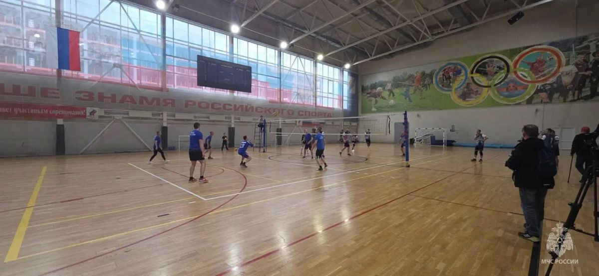В Ивантеевке прошел волейбольный турнир памяти сотрудников, погибших при исполнении служебного долга В Ивантеевке прошел волейбольный турнир памяти сотрудников, погибших при исполнении служебного долга