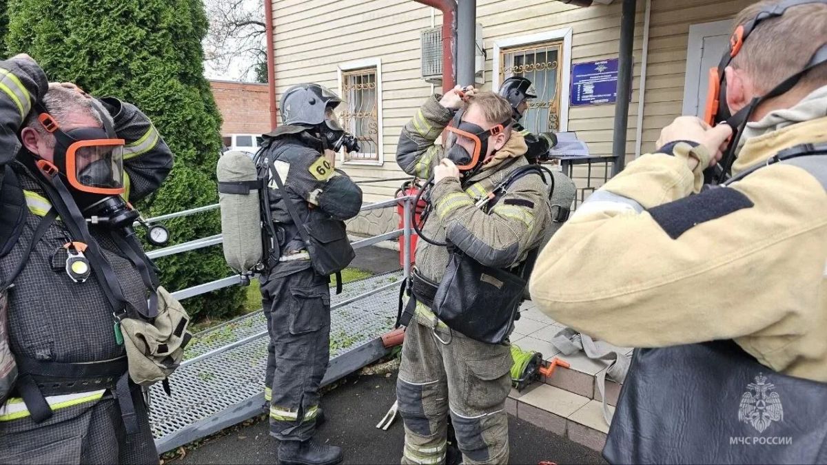 В УМВД по Наро-Фоминскому городскому округу проведена пожарно-тактическая тренировка В УМВД по Наро-Фоминскому городскому округу проведена пожарно-тактическая тренировка