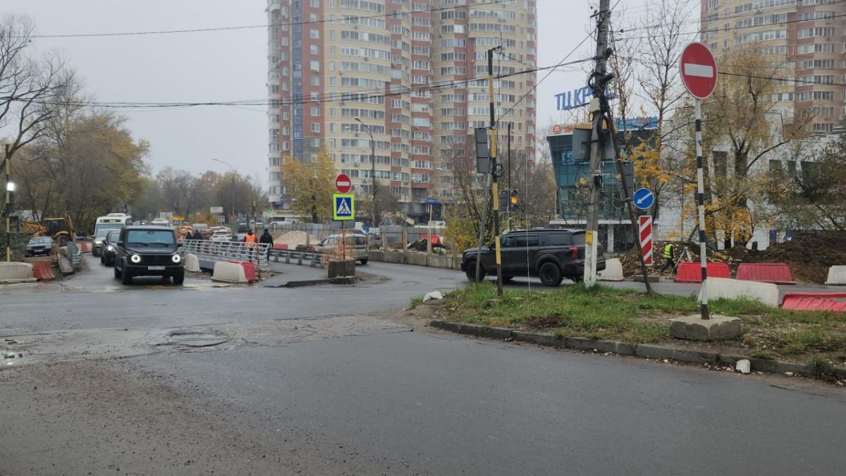 В Пушкино продолжается капремонт автомобильного моста через реку Серебрянку В Пушкино продолжается капремонт автомобильного моста через реку Серебрянку