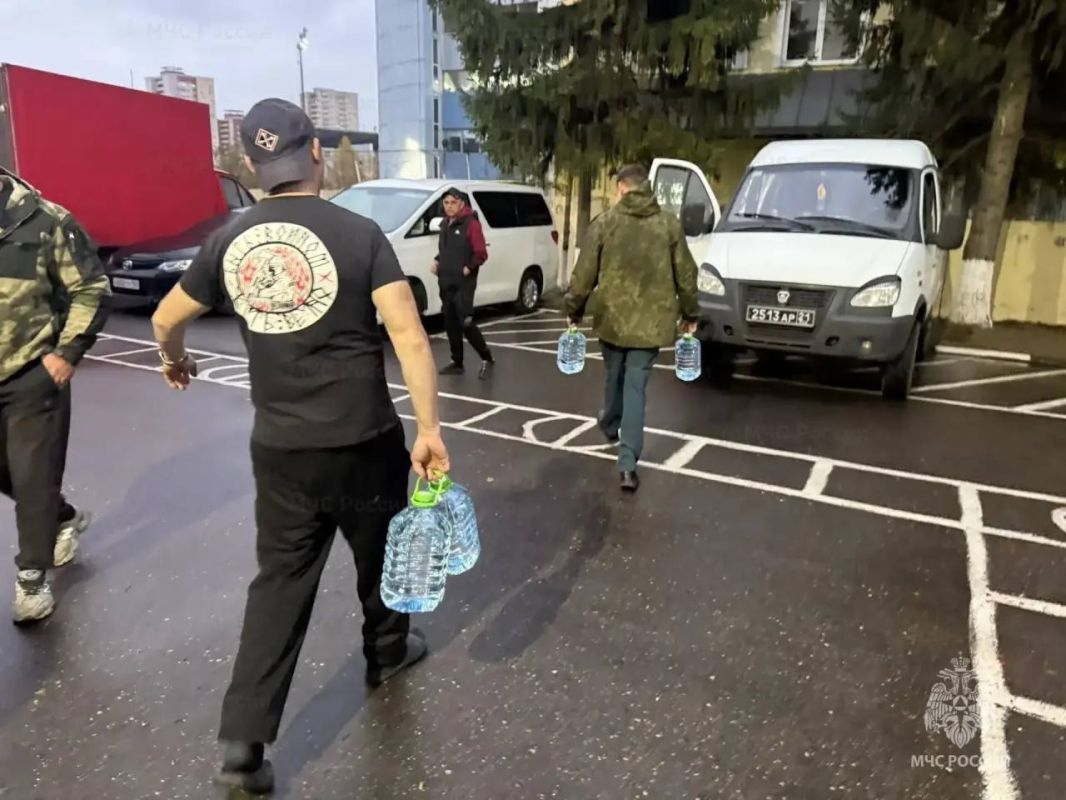 Подольские спасатели собрали очередную партию гуманитарной помощи для участников СВО Подольские спасатели собрали очередную партию гуманитарной помощи для участников СВО