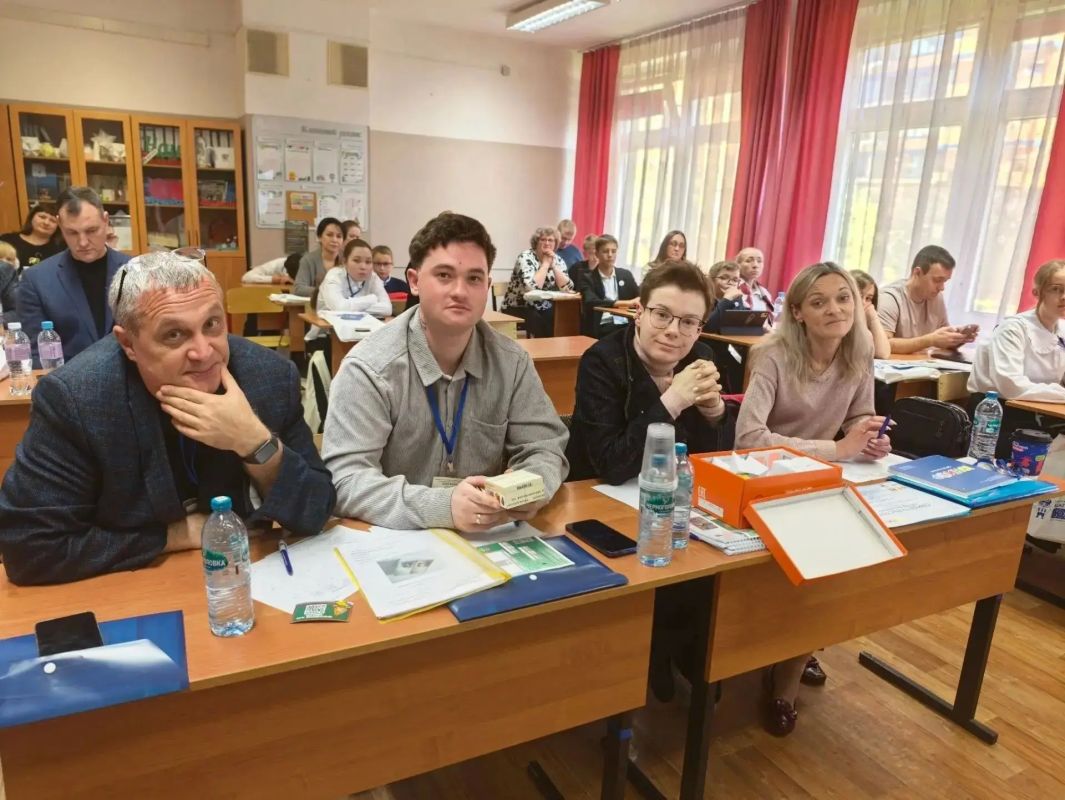 В Реутове стартовало Национальное соревнование юных исследователей «Шаг в будущее, Юниор» В Реутове стартовало Национальное соревнование юных исследователей «Шаг в будущее, Юниор»