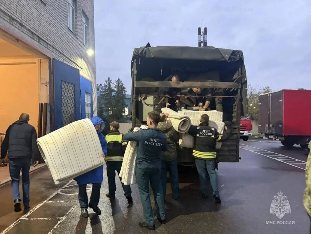 Подольские спасатели собрали очередную партию гуманитарной помощи для участников СВО Подольские спасатели собрали очередную партию гуманитарной помощи для участников СВО