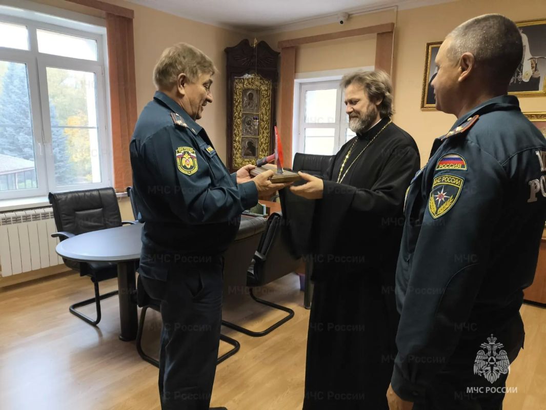 В Одинцовском округе укрепили сотрудничество МЧС и епархии в сфере пожарной безопасности В Одинцовском округе укрепили сотрудничество МЧС и епархии в сфере пожарной безопасности