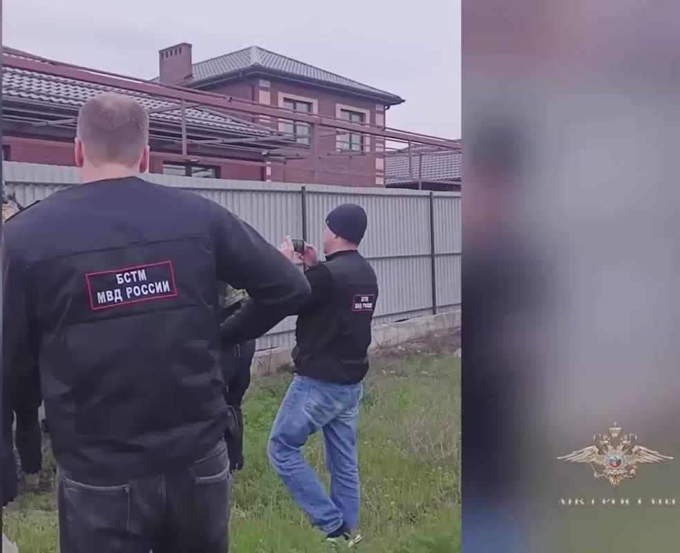 Женили заочно и забрали деньги: ОПГ с помощью чиновников наживалась на бойцах СВО