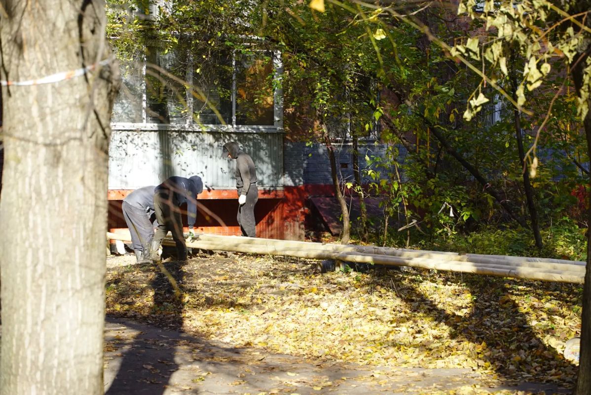 В Старых Химках устраняют повреждения трубопровода центрального отопления В Старых Химках устраняют повреждения трубопровода центрального отопления