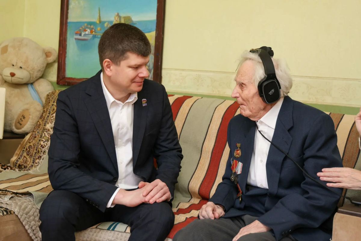 Сегодня свой 99-й день рождения отмечает участник Великой Отечественной войны, Почётный гражданин городского округа Электросталь — Яков Андреевич Топчиенко Сегодня свой 99-й день рождения отмечает участник Великой Отечественной войны, Почётный гражданин городского округа Электросталь — Яков Андреевич Топчиенко