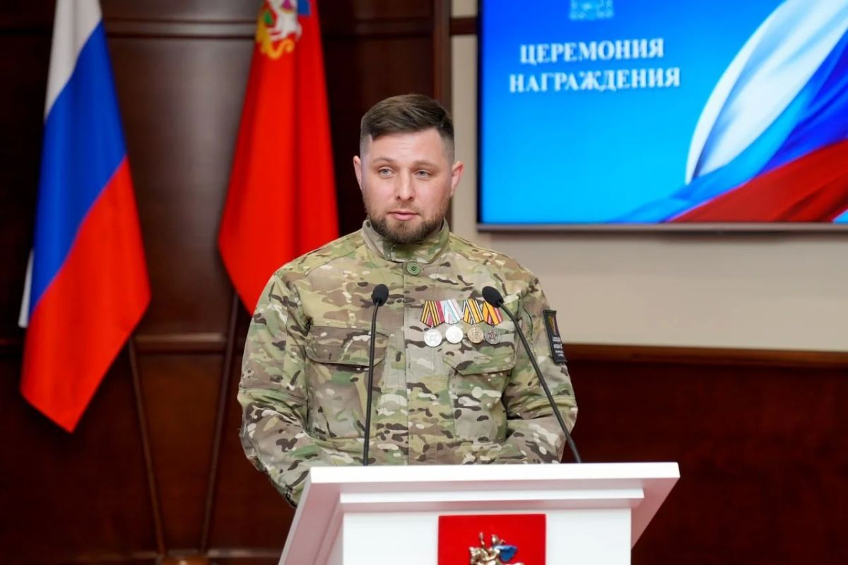 Андрей Воробьев: Сегодня вручил государственные награды семи бойцам добровольческого отряда БАРС и бригады беспилотной авиации ГРОМ «Каскад» Андрей Воробьев: Сегодня вручил государственные награды семи бойцам добровольческого отряда БАРС и бригады беспилотной авиации ГРОМ «Каскад»