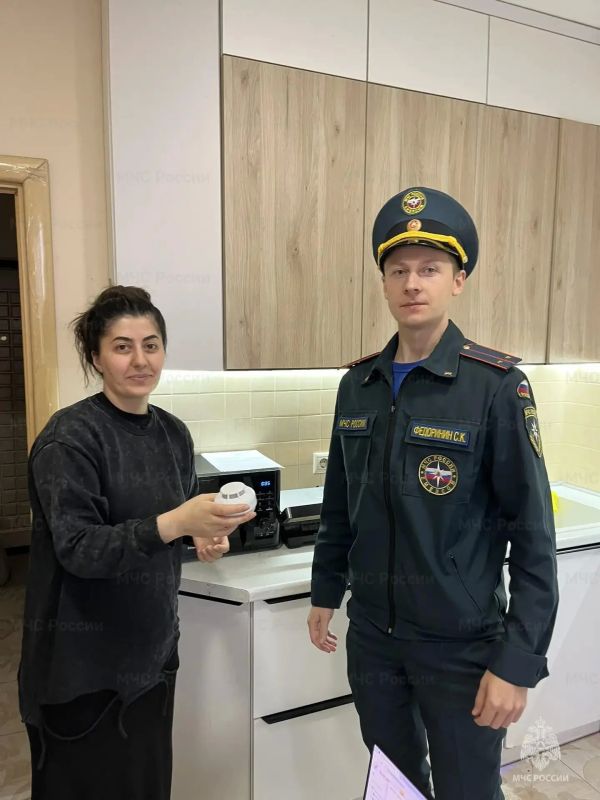 В Рузском округе многодетным семьям бесплатно устанавливают пожарные извещатели В Рузском округе многодетным семьям бесплатно устанавливают пожарные извещатели