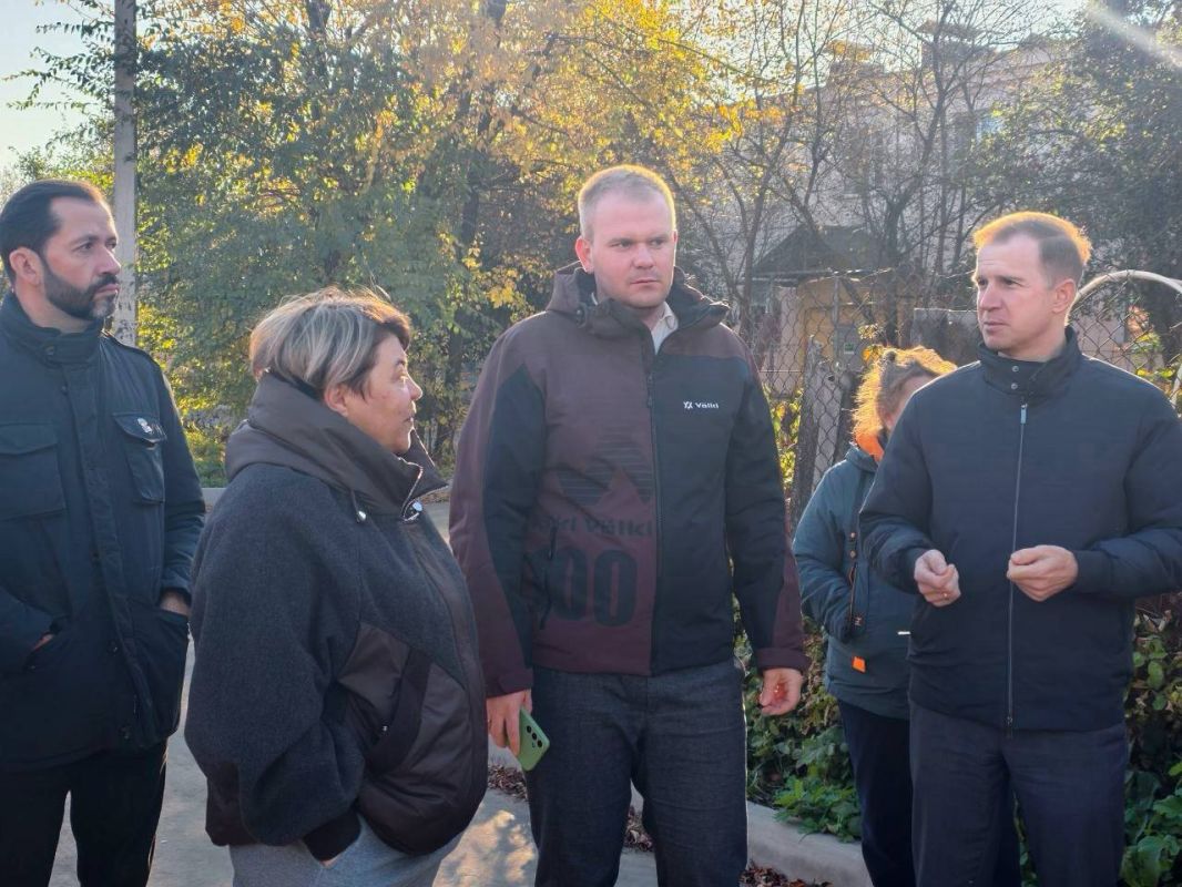 Заместитель главы городского округа Подольск Михаил Саруханов провёл обход в посёлке Сельхозтехника Заместитель главы городского округа Подольск Михаил Саруханов провёл обход в посёлке Сельхозтехника