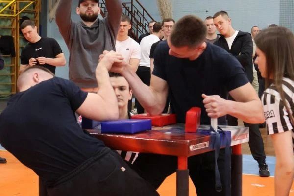 Сборная подмосковного главка Росгвардии завоевала золото на спартакиаде «Динамо» по армрестлингу