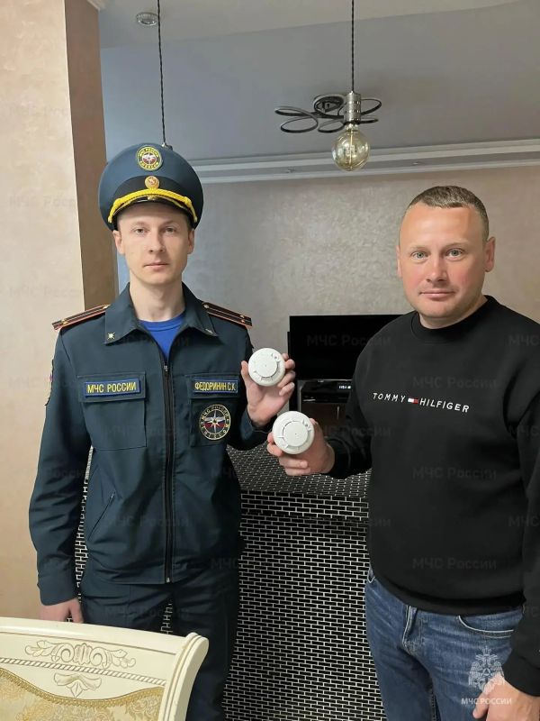 В Рузском округе многодетным семьям бесплатно устанавливают пожарные извещатели В Рузском округе многодетным семьям бесплатно устанавливают пожарные извещатели