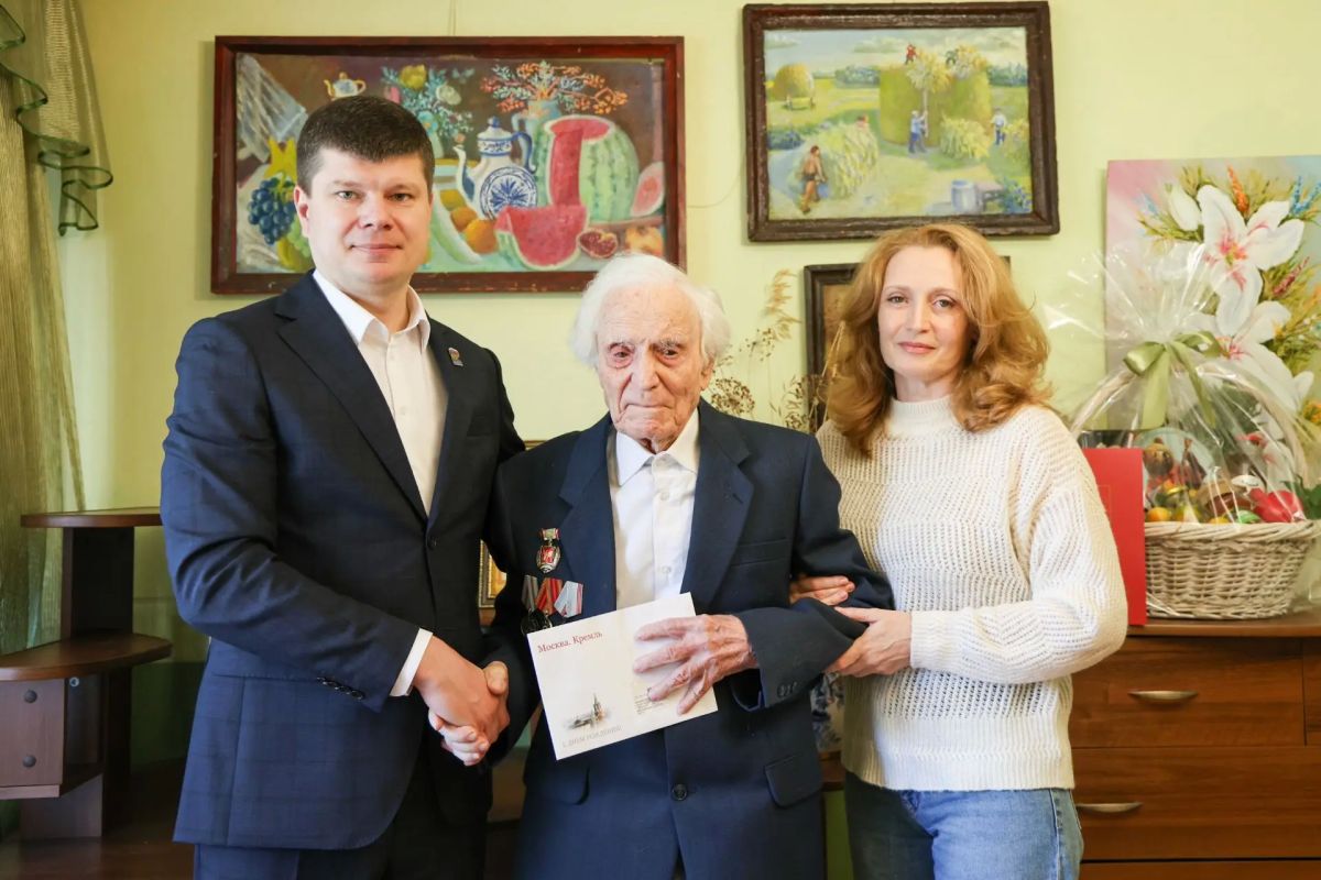 Сегодня свой 99-й день рождения отмечает участник Великой Отечественной войны, Почётный гражданин городского округа Электросталь — Яков Андреевич Топчиенко Сегодня свой 99-й день рождения отмечает участник Великой Отечественной войны, Почётный гражданин городского округа Электросталь — Яков Андреевич Топчиенко