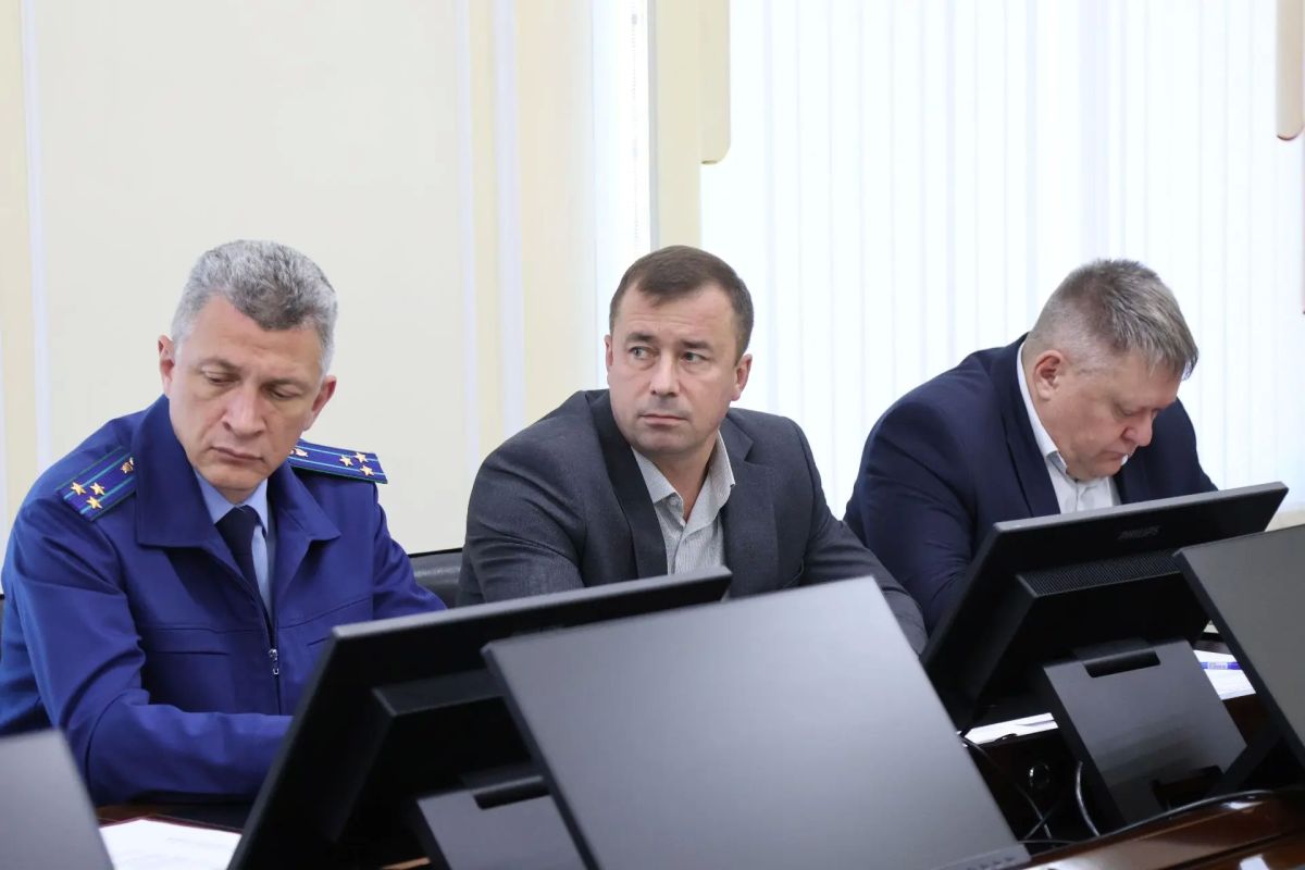 Сергей Мужальских провёл личный приём участников СВО и членов их семей Сергей Мужальских провёл личный приём участников СВО и членов их семей