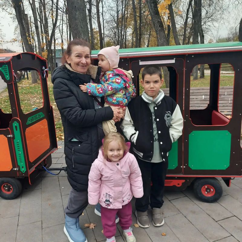 А течение лета и осени Единым центром поддержки участников СВО и членов их семей совместно с «Парками Серпухова» проведена серия мероприятий для семей военнослужащих А течение лета и осени Единым центром поддержки участников СВО и членов их семей совместно с «Парками Серпухова» проведена серия мероприятий для семей военнослужащих