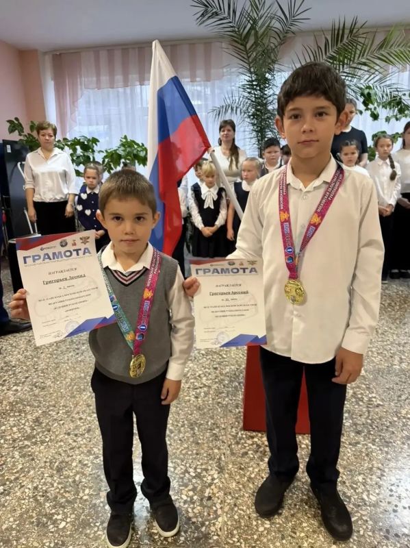 Юные футболисты из Дубнево завоевали золото районного чемпионата Юные футболисты из Дубнево завоевали золото районного чемпионата