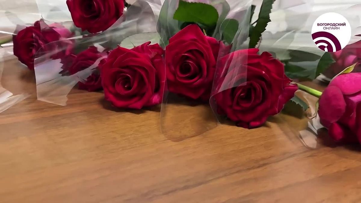 Иногда особенно важно ненадолго отвлечься от хозяйственных вопросов и просто пообщаться с молодыми жителями нашего округа