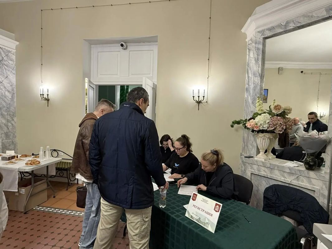 #ПрямоСейчас в усадьбе Знаменское-Губайлово проходит прием граждан в формате выездной администрации #ПрямоСейчас в усадьбе Знаменское-Губайлово проходит прием граждан в формате выездной администрации