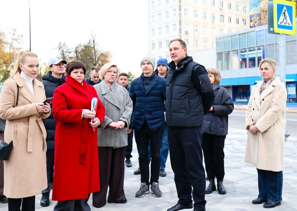 Дмитрий Волков: Готовим к открытию площадь Оптиков в Красногорске, где работы по реконструкции вышли на финальный этап