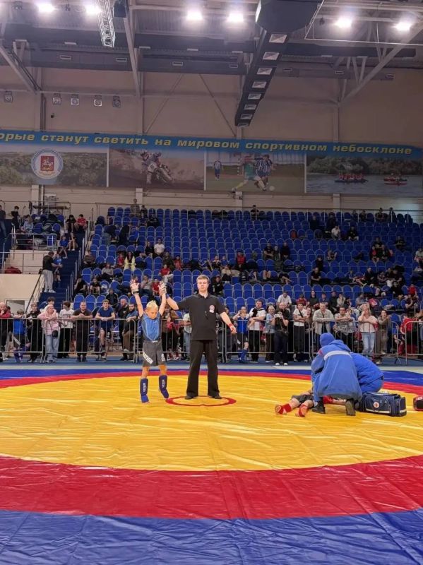 18 октября в ДС «Надежда» прошло открытое первенство и чемпионат городского округа Серпухов по панкратиону 18 октября в ДС «Надежда» прошло открытое первенство и чемпионат городского округа Серпухов по панкратиону