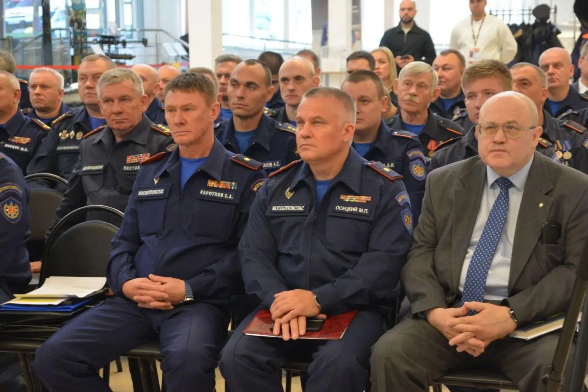 Александр Перегуда принял участие в расширенном совещании по итогам оперативно-служебной деятельности ГКУ МО «Мособлпожспас» Александр Перегуда принял участие в расширенном совещании по итогам оперативно-служебной деятельности ГКУ МО «Мособлпожспас»