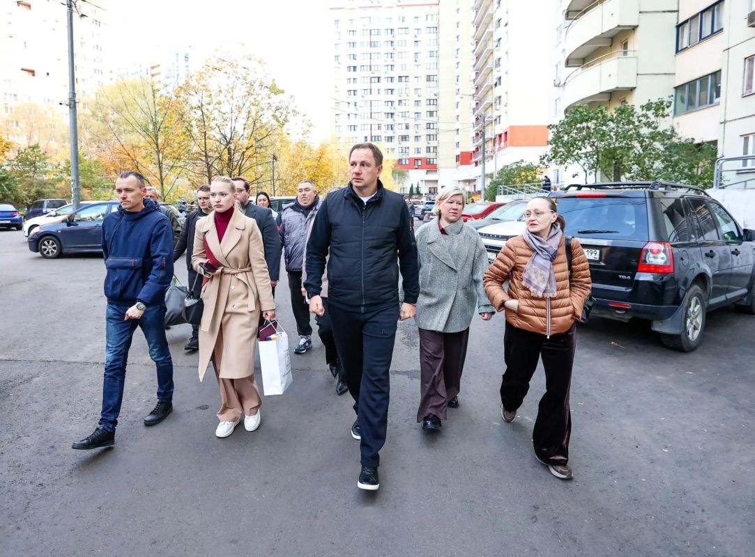 Дмитрий Волков: Вместе с нашими уважаемыми жителями проверил благоустройство дворовой территории на Подмосковном бульваре, 11 и ул. Игната Титова, 7 в Павшинской пойме Дмитрий Волков: Вместе с нашими уважаемыми жителями проверил благоустройство дворовой территории на Подмосковном бульваре, 11 и ул. Игната Титова, 7 в Павшинской пойме