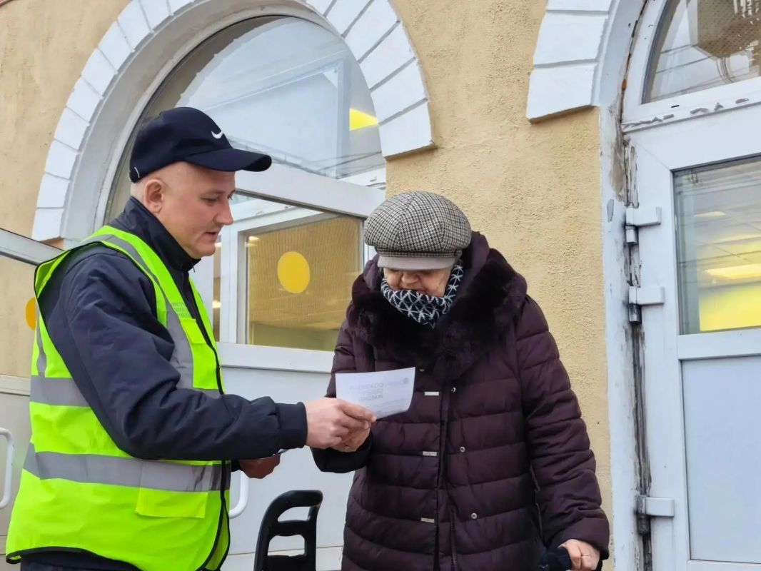 Профилактическая акция на станции «Подсолнечная»: напоминаем о безопасности Профилактическая акция на станции «Подсолнечная»: напоминаем о безопасности