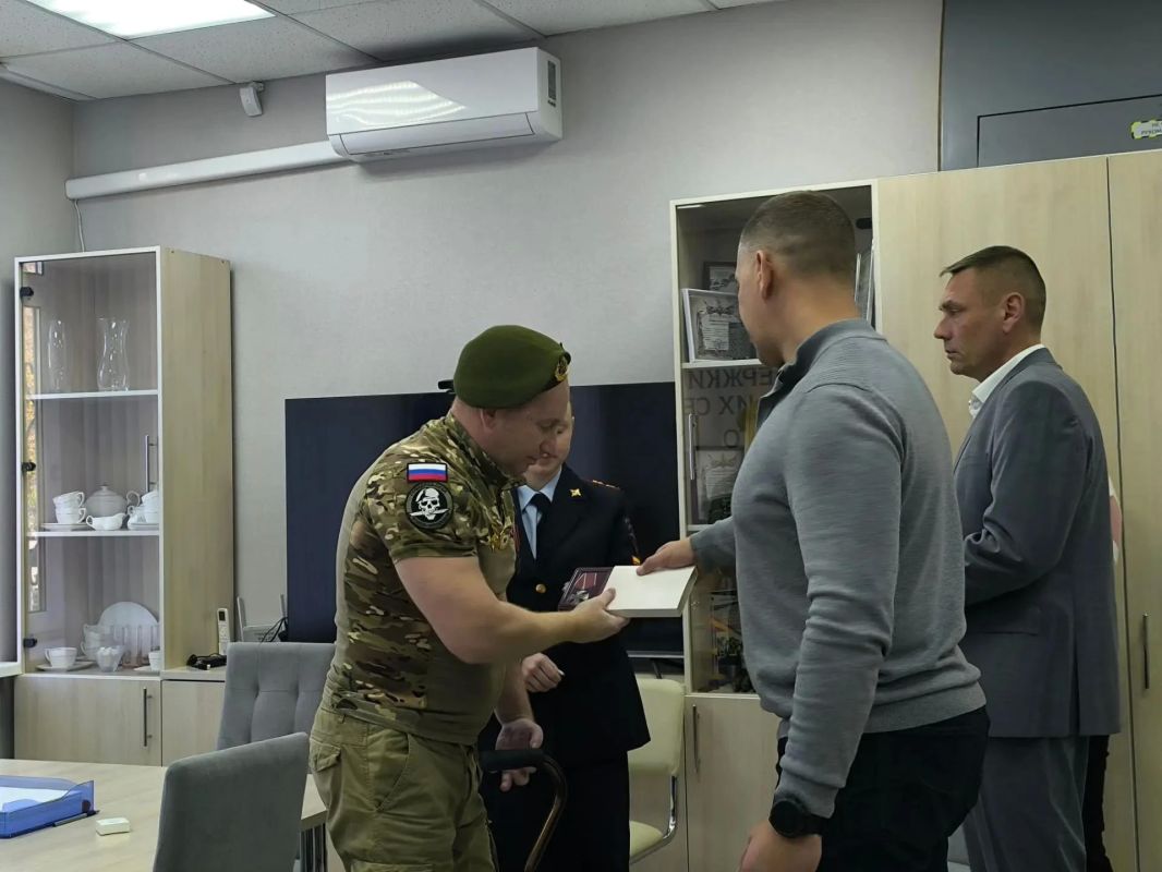 В Едином центре состоялось торжественное награждение дорогих нам ветеранов — членов Ассоциации ветеранов СВО! В Едином центре состоялось торжественное награждение дорогих нам ветеранов — членов Ассоциации ветеранов СВО!