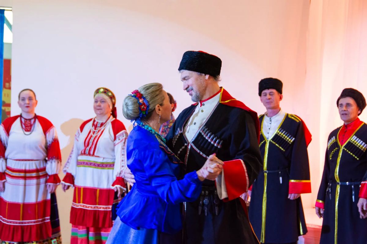 Песня длиною в жизнь: как хор русской песни «Горлица» из Химок поздравил своего руководителя Песня длиною в жизнь: как хор русской песни «Горлица» из Химок поздравил своего руководителя