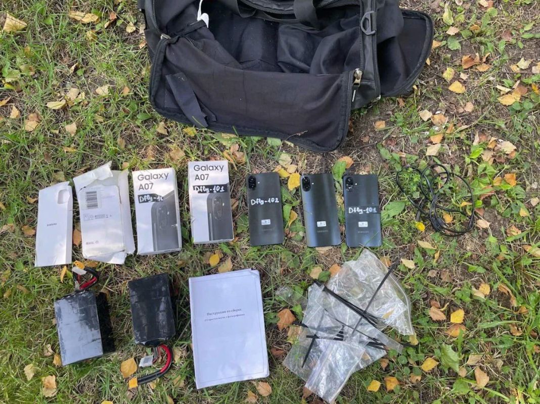 ФСБ предотвратила атаку дронов СБУ на систему ПРО Москвы ФСБ предотвратила атаку дронов СБУ на систему ПРО Москвы