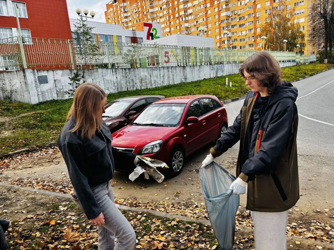 Трудовой отряд Центра профориентации принял участие в благоустройстве городского округа Ступино Трудовой отряд Центра профориентации принял участие в благоустройстве городского округа Ступино