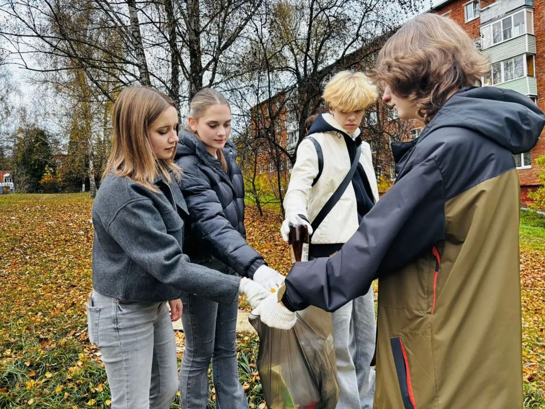 Трудовой отряд Центра профориентации принял участие в благоустройстве городского округа Ступино