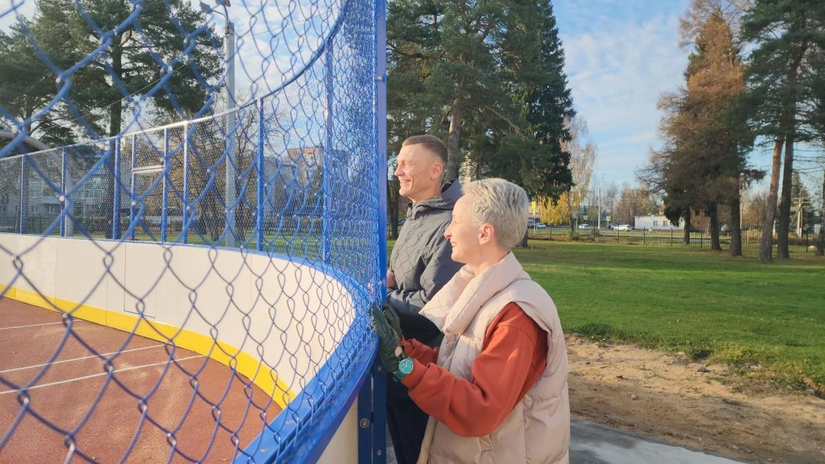 Возведение современной «умной» спортивной площадки в Красноармейске подходит к завершению Возведение современной «умной» спортивной площадки в Красноармейске подходит к завершению