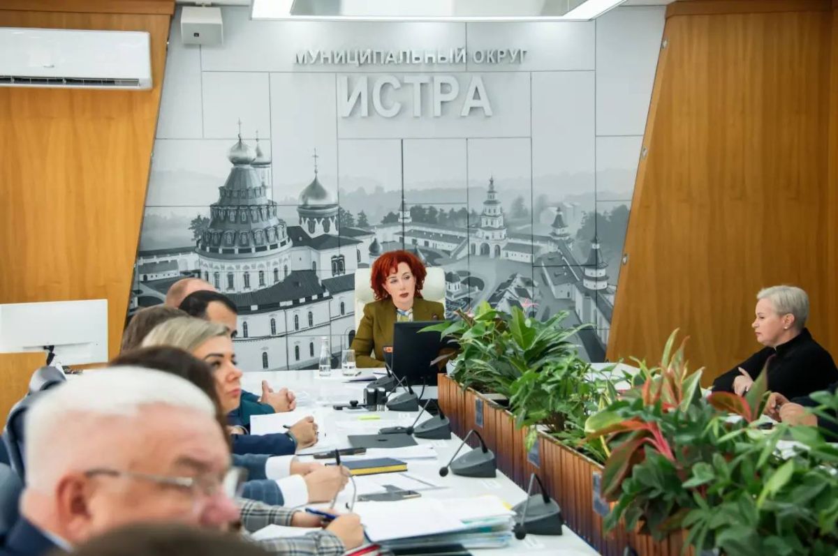 Татьяна Витушева: На рабочем совещании с главами округов под руководством губернатора Подмосковья Андрея Воробьёва обсудили модернизацию наружного освещения Татьяна Витушева: На рабочем совещании с главами округов под руководством губернатора Подмосковья Андрея Воробьёва обсудили модернизацию наружного освещения