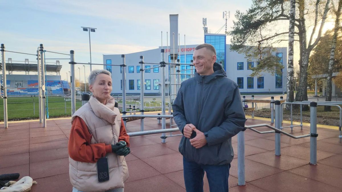 Возведение современной «умной» спортивной площадки в Красноармейске подходит к завершению