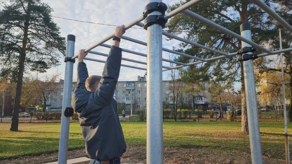 Возведение современной «умной» спортивной площадки в Красноармейске подходит к завершению Возведение современной «умной» спортивной площадки в Красноармейске подходит к завершению