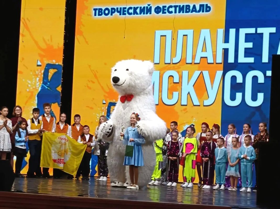 Вокалисты и танцоры ДК «Цементник» стали лауреатами Международного фестиваля-конкурса «Планета искусств», который прошёл в Минске Вокалисты и танцоры ДК «Цементник» стали лауреатами Международного фестиваля-конкурса «Планета искусств», который прошёл в Минске