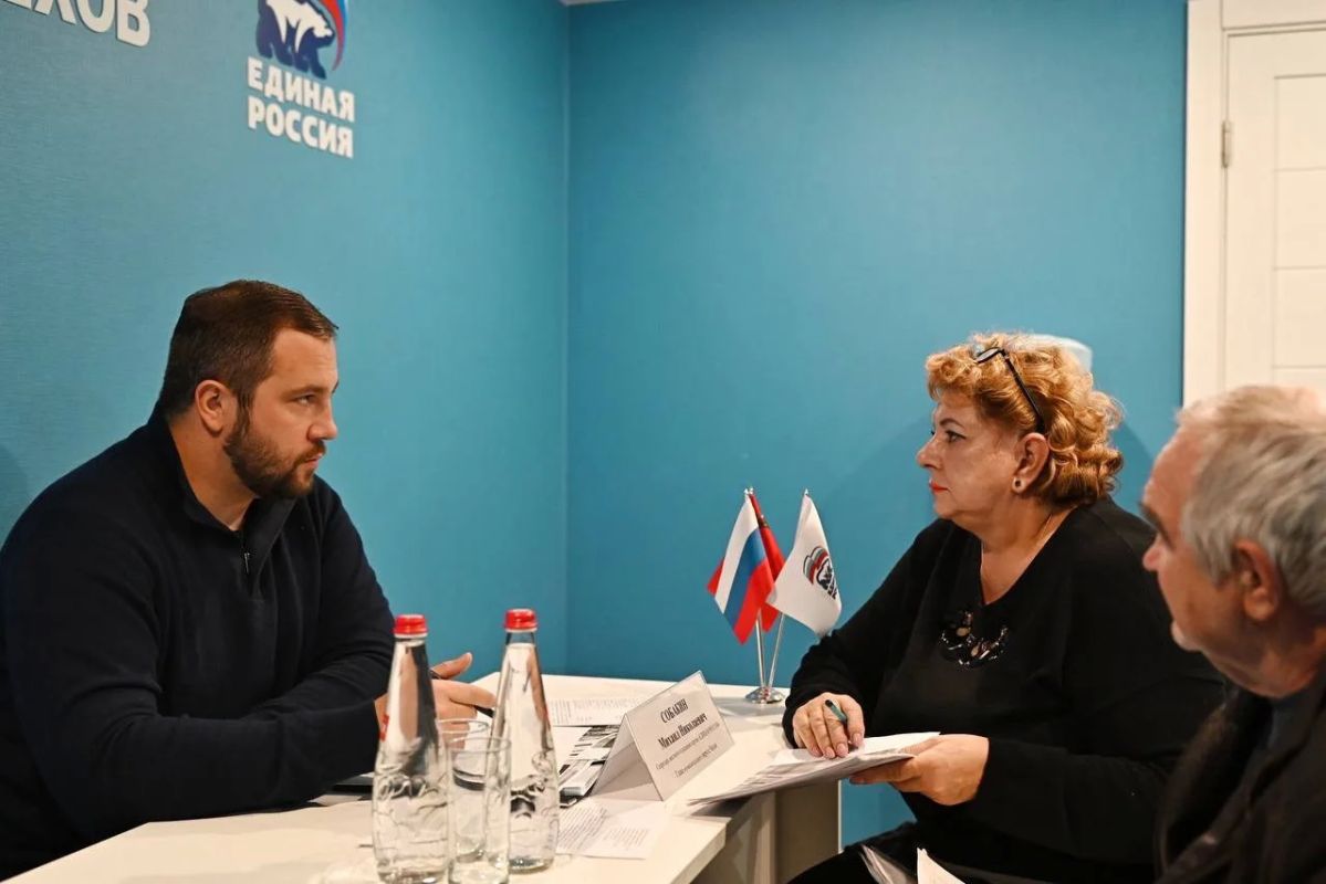 Михаил Собакин: В общественной приемной партии «Единая Россия» провел личный прием жителей Михаил Собакин: В общественной приемной партии «Единая Россия» провел личный прием жителей