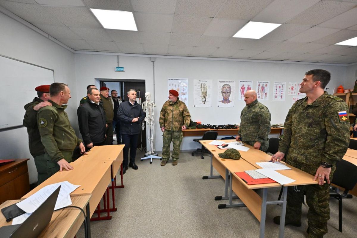 Игорь Брынцалов проверил работу подмосковного пункта отбора контрактников в Балашихе Игорь Брынцалов проверил работу подмосковного пункта отбора контрактников в Балашихе