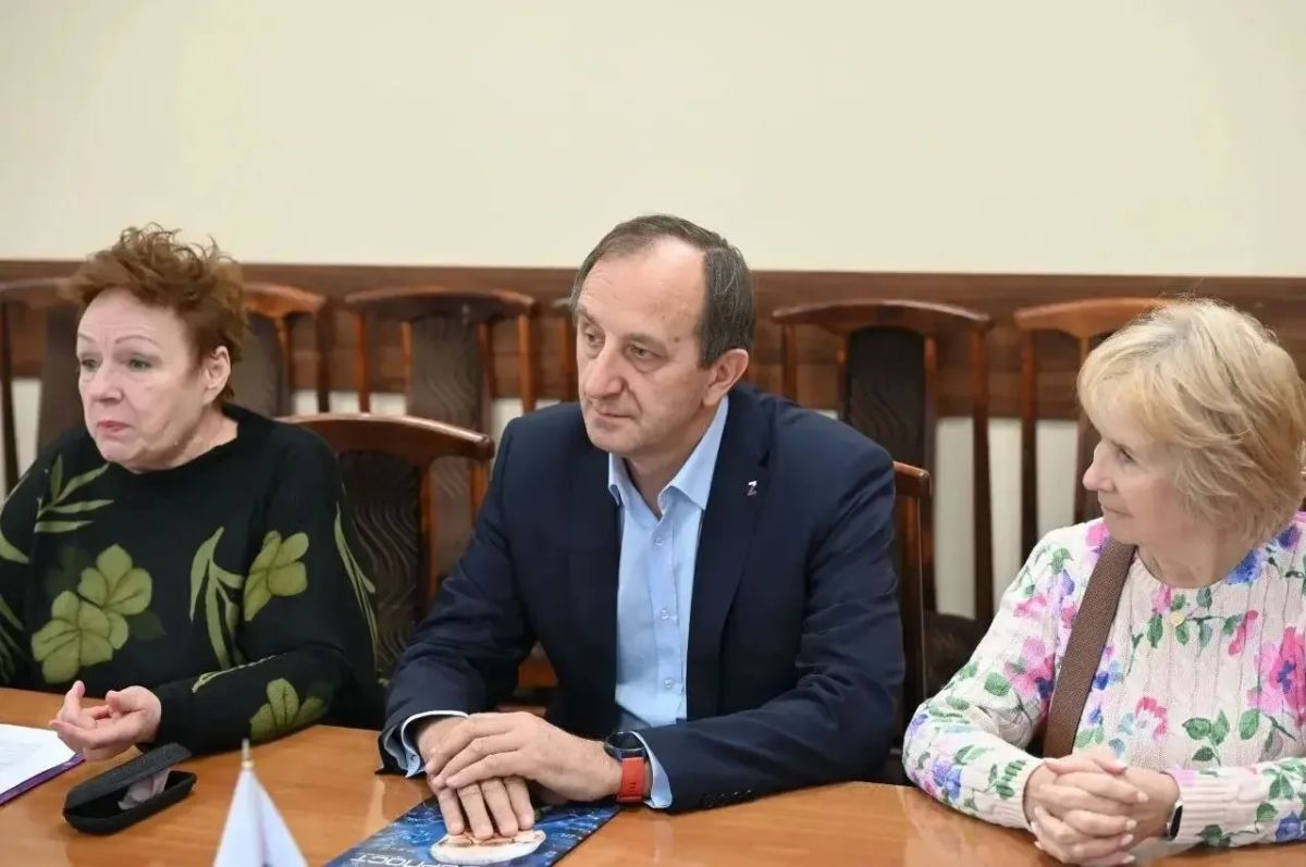 Глава городского округа Серпухов Алексей Шимко как секретарь местного отделения #ЕдинойРоссии провел личный прием граждан Глава городского округа Серпухов Алексей Шимко как секретарь местного отделения #ЕдинойРоссии провел личный прием граждан