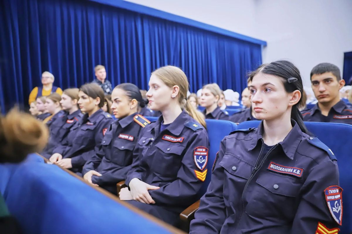 Константин Михальков: Говорим с молодёжью о здоровье и ценности семьи Константин Михальков: Говорим с молодёжью о здоровье и ценности семьи