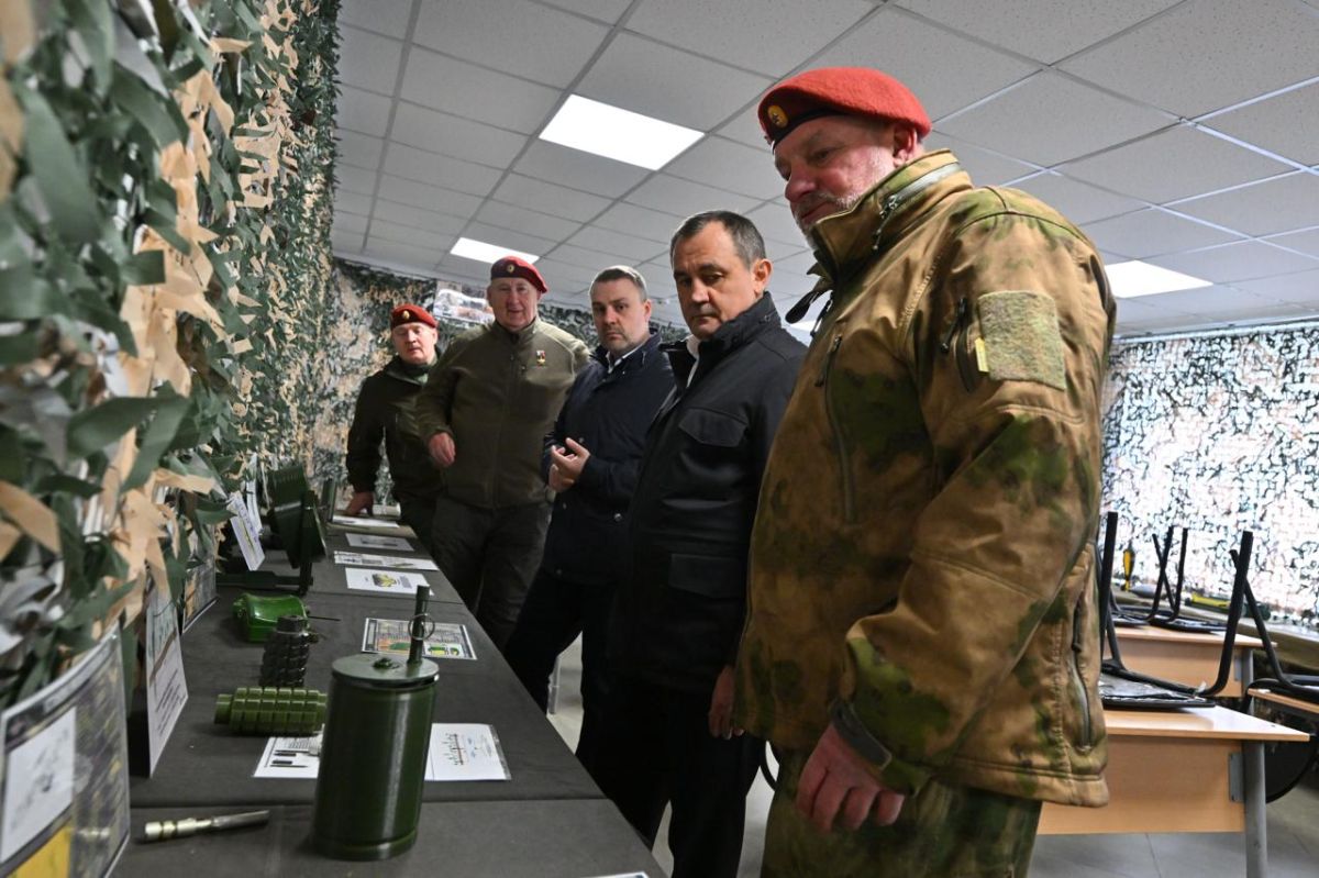 Игорь Брынцалов проверил работу подмосковного пункта отбора контрактников в Балашихе Игорь Брынцалов проверил работу подмосковного пункта отбора контрактников в Балашихе